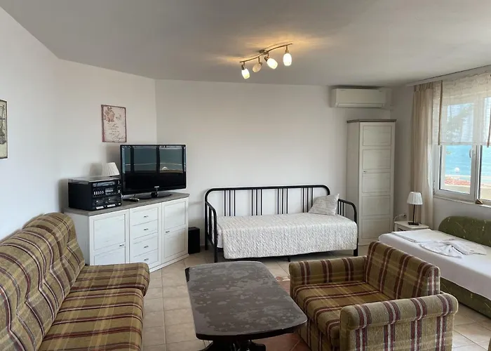 Panorama Хотел Равда