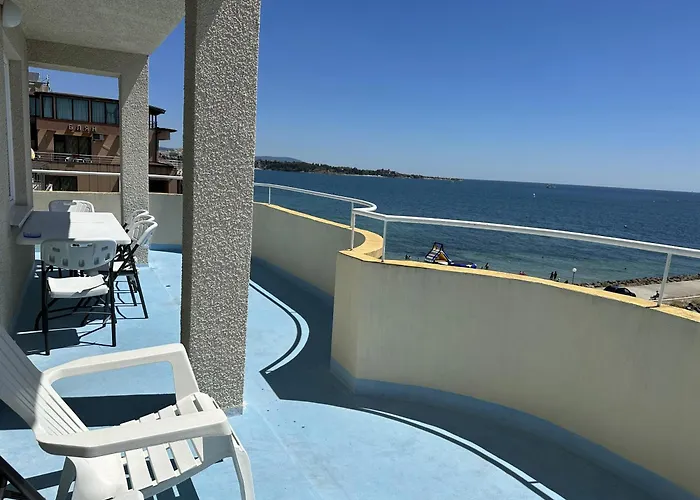 Panorama Хотел Равда